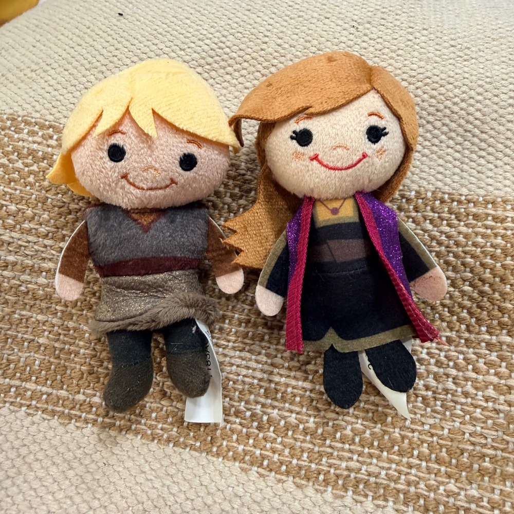 Disney Frozen 2 Anna and Kristoff Small Plush Doll Set 2 Piece Stuffed Toys
